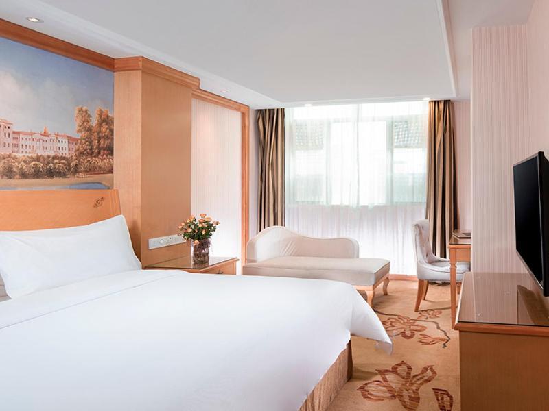 Vienna Hotel Qingyuan Yingde Guangming Road Exterior foto